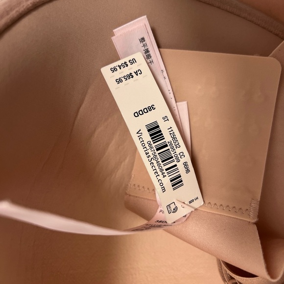 Victoria's Secret Blush Bra - Picture 1 of 3